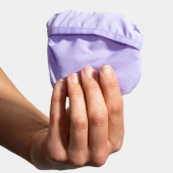 Brooks Lightweight Packable Hat 13 Brooks Lightweight Packable Hat -Brooks 057236 554 2